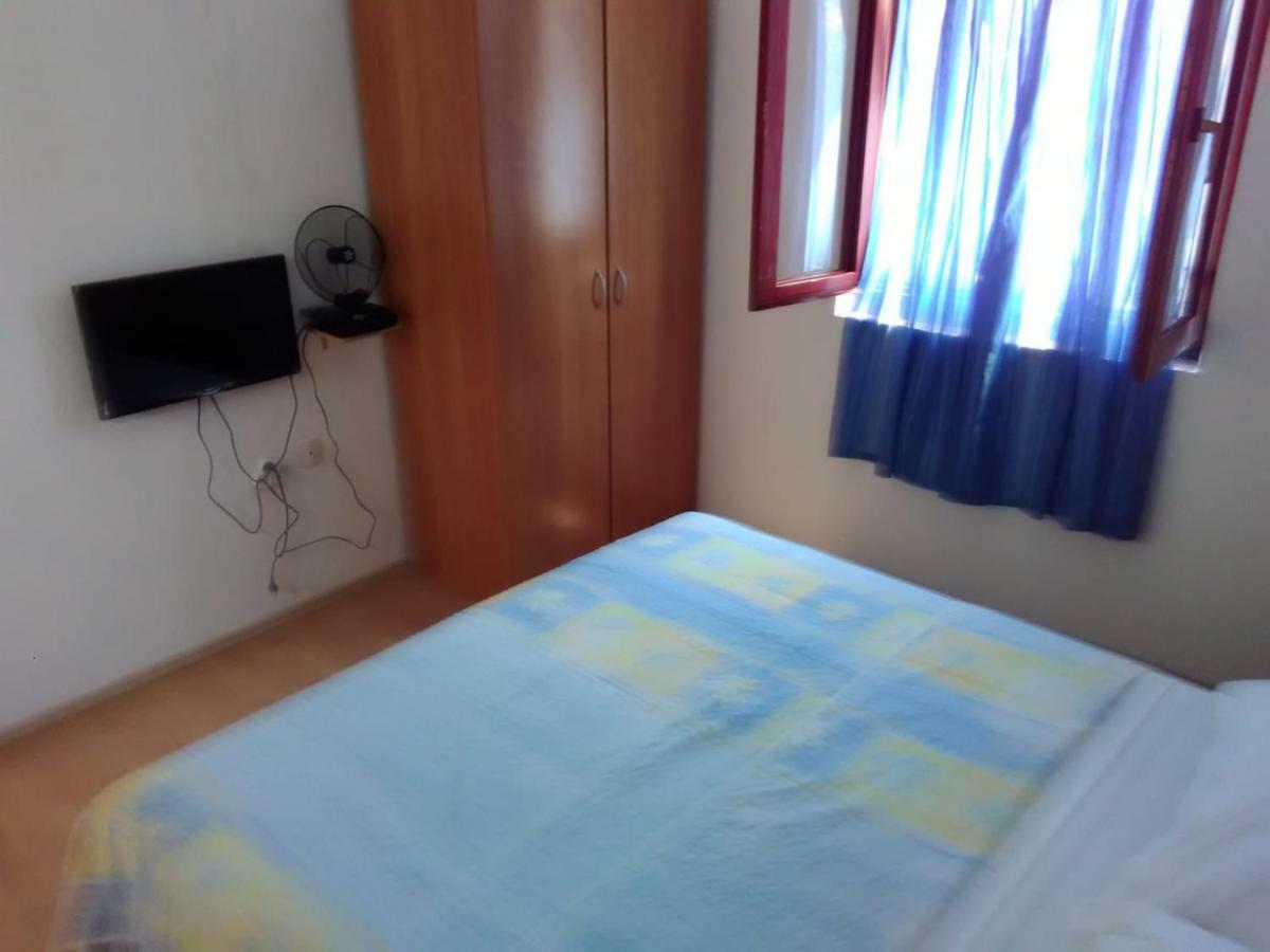 Apartmani Kovacic Murter Buitenkant foto