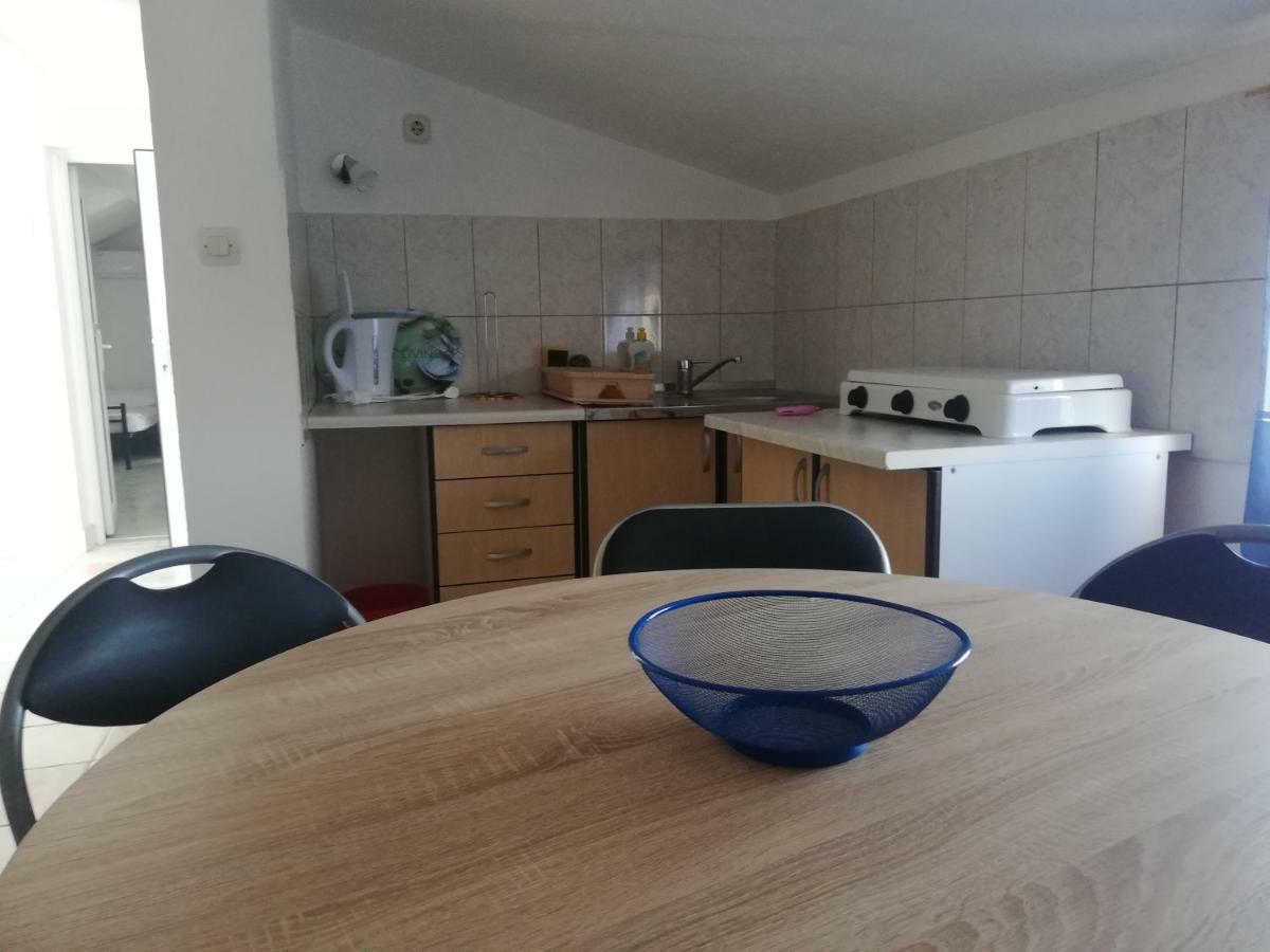 Apartmani Kovacic Murter Buitenkant foto